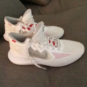 Boys basketball shoes